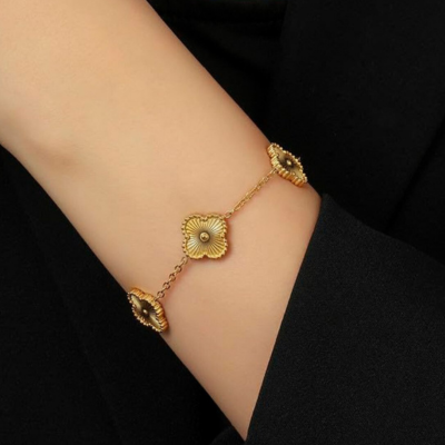 The Iconic Clover Bracelet