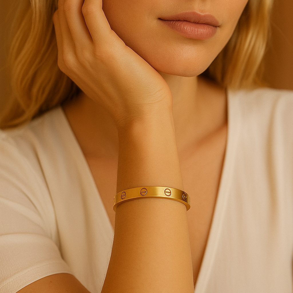 VALENCIA Elegant Golden Bracelet